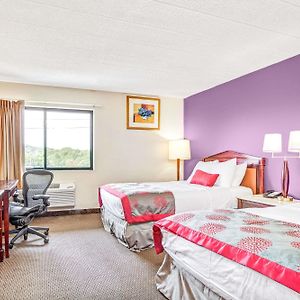 Double Room Two Double Beds Disabiilty Access or Non-Smoking